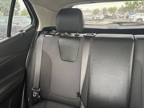 Used 2025 Buick Encore GX Preferred FWD image 39
