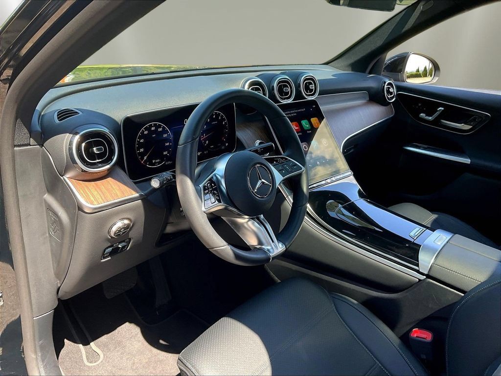 Used 2026 Mercedes-Benz GLC 300 image 18