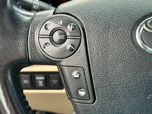 Used 2013 Toyota Sequoia Limited image 35