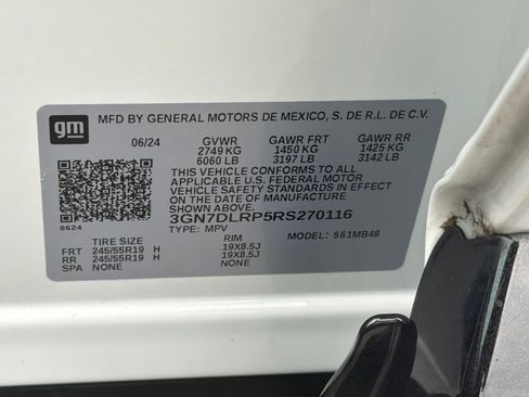 Used 2024 Chevrolet Equinox EV LT FWD image 34