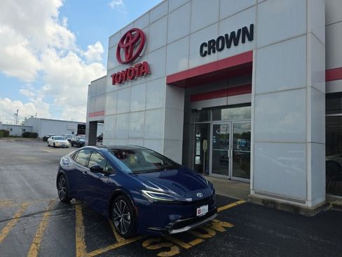 Used 2025 Toyota Prius XLE AWD/4WD image 1
