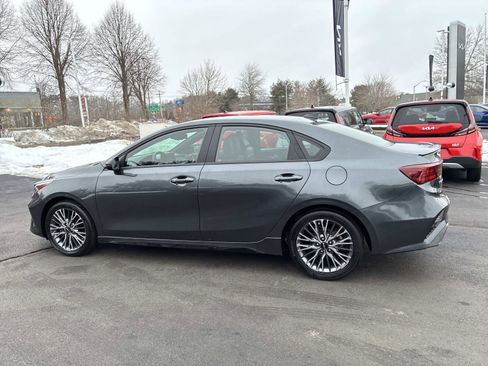 Used 2023 Kia Forte GT-Line image 4