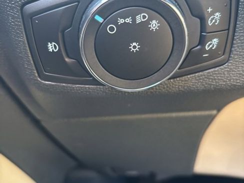 Used 2020 Ford EcoSport Titanium image 14