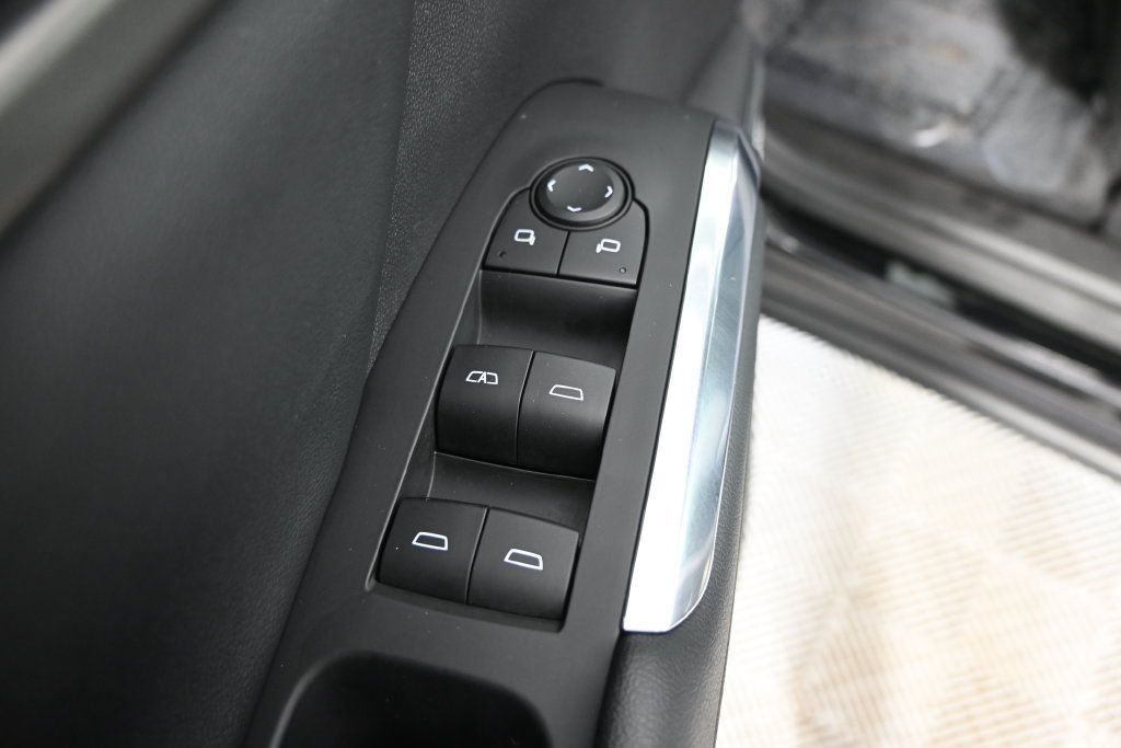 Used 2024 Chevrolet Traverse LT w/ Enhanced Driving Package AWD/4WD image 20