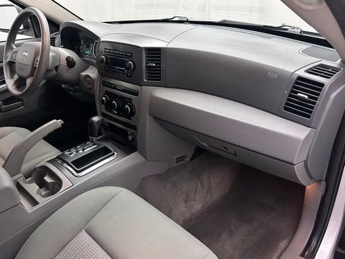 Used 2007 Jeep Grand Cherokee Laredo AWD/4WD image 18