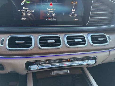 Used 2023 Mercedes-Benz GLS 450 4MATIC image 31