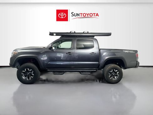 Used 2022 Toyota Tacoma TRD Off-Road RWD image 7