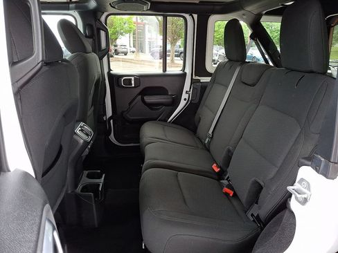 Used 2021 Jeep Wrangler Unlimited Sport AWD/4WD image 12