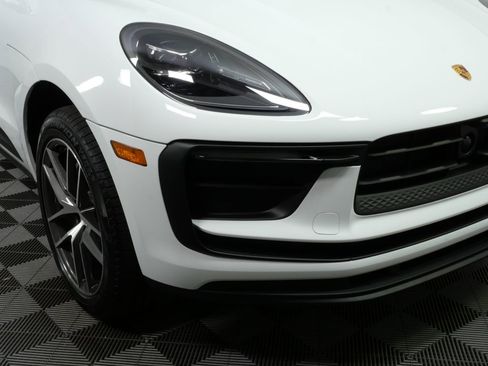 New 2026 Porsche Macan image 39