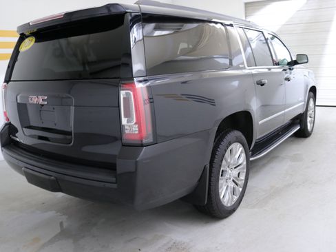 Used 2020 GMC Yukon XL SLT w/ Open Road Package image 8