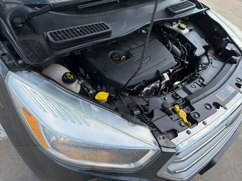 Used 2017 Ford Escape SE FWD image 35