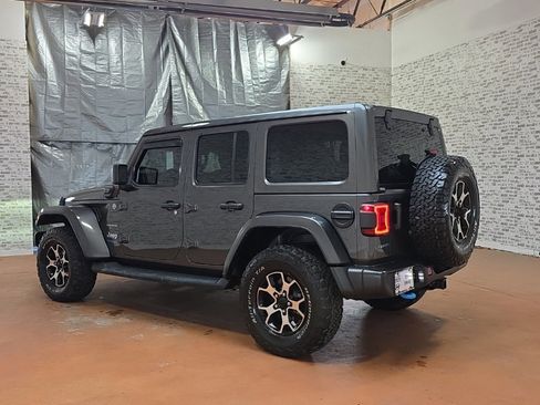 Used 2022 Jeep Wrangler Unlimited Sahara w/ Cold Weather Group image 8