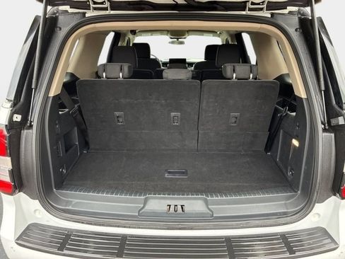 Used 2023 Ford Expedition XLT AWD/4WD image 25