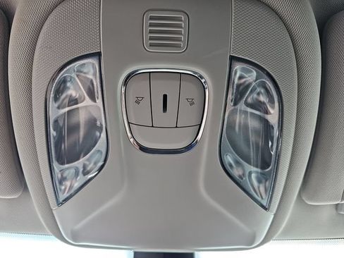 Used 2019 Jeep Compass Latitude w/ Cold Weather Group AWD/4WD image 20