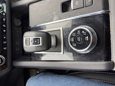 Used 2022 Mitsubishi Outlander SE image 21