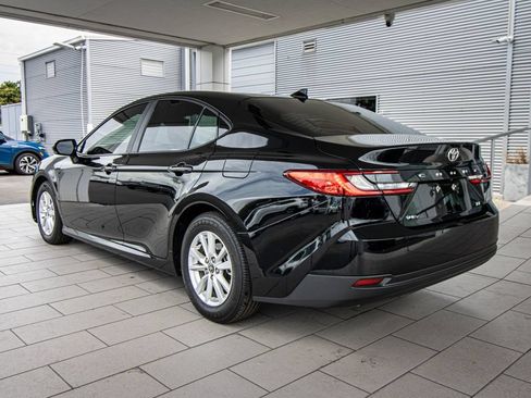 Used 2025 Toyota Camry LE FWD image 11