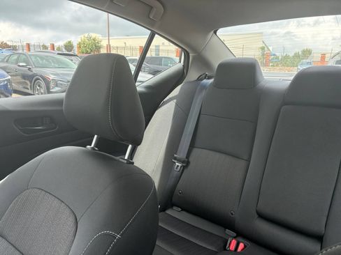 Used 2025 Nissan Altima 2.5 SV FWD image 29