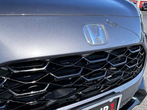 Used 2024 Honda HR-V EX-L image 29