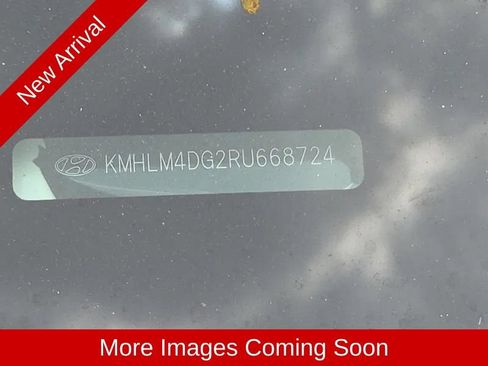 Used 2024 Hyundai Elantra SEL FWD image 8