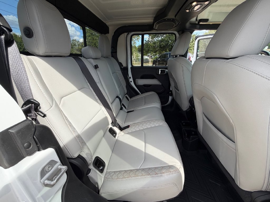 Used 2022 Jeep Gladiator Overland AWD/4WD image 21