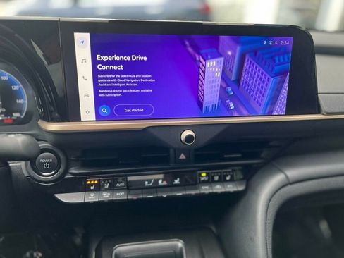 Used 2024 Toyota Crown Platinum image 27