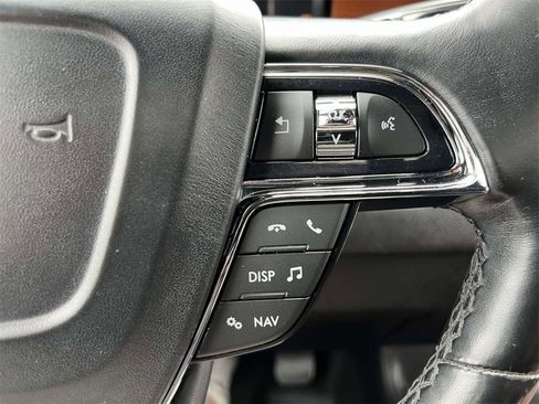 Used 2019 Lincoln Navigator Select image 20