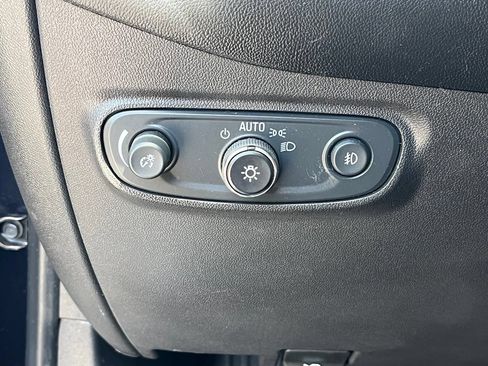 Used 2021 Chevrolet Equinox Premier AWD/4WD image 35
