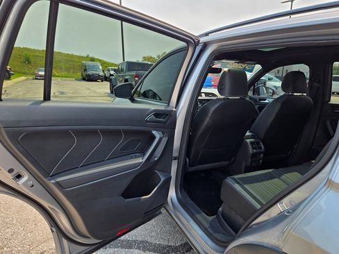 Used 2023 Volkswagen Tiguan SE R-Line AWD/4WD image 26
