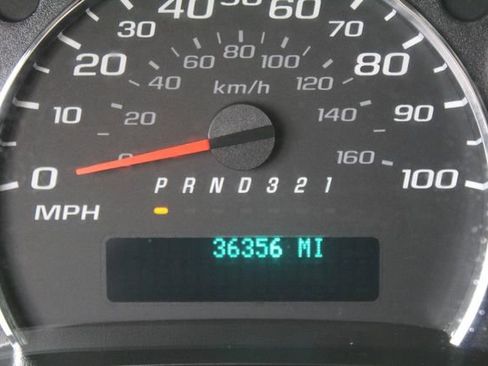 Used 2009 Chevrolet Express 2500 image 32