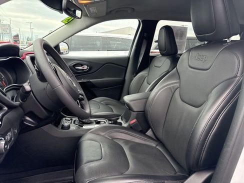 Used 2023 Jeep Cherokee Altitude Lux image 19