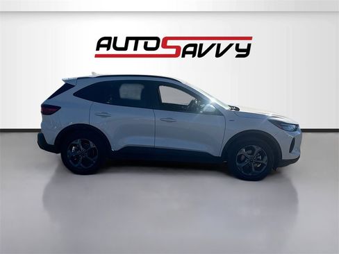 Used 2025 Ford Escape ST-Line Elite image 8