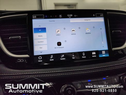 New 2026 Chrysler Pacifica Select image 62