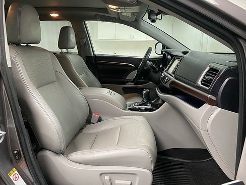 Used 2016 Toyota Highlander Limited Platinum w/ Protection Package #3 image 14