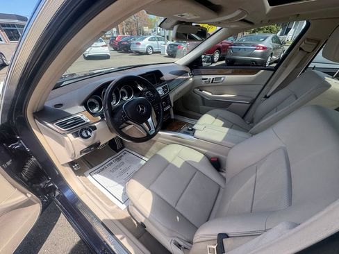 Used 2016 Mercedes-Benz E 350 4MATIC Sedan image 40