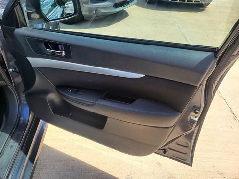 Used 2012 Subaru Legacy 2.5i Premium AWD/4WD image 6