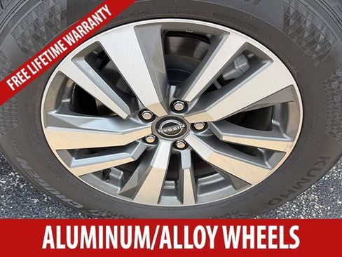 Certified 2025 Nissan Pathfinder SL w/ Cargo Package AWD/4WD image 6