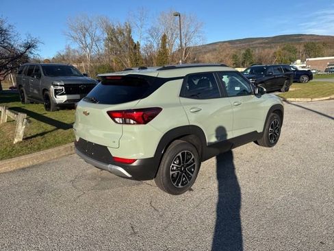 New 2026 Chevrolet TrailBlazer LT w/ LT Cold Weather Package AWD/4WD image 13