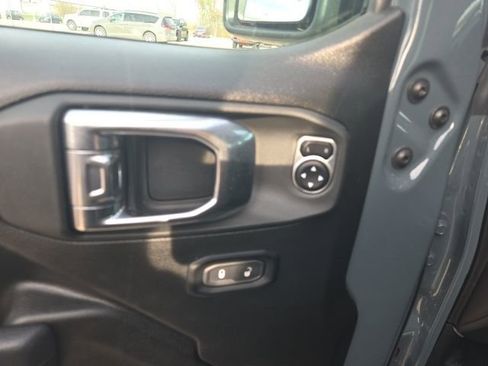 Used 2025 Jeep Wrangler Unlimited Rubicon 4xe w/ Convenience Group image 11