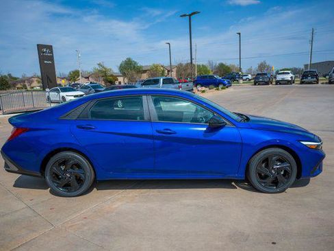 New 2026 Hyundai Elantra SEL FWD image 6