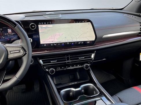 New 2026 Chevrolet Traverse RS image 6