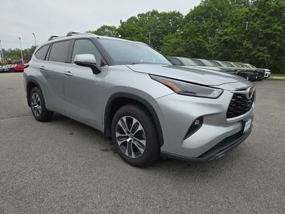 Used 2022 Toyota Highlander XLE