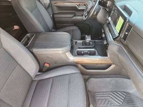 Used 2024 Chevrolet Silverado 1500 LT Trail Boss AWD/4WD image 24