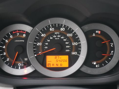 Used 2012 Toyota RAV4 FWD w/ Upgrade Value Pkg image 16
