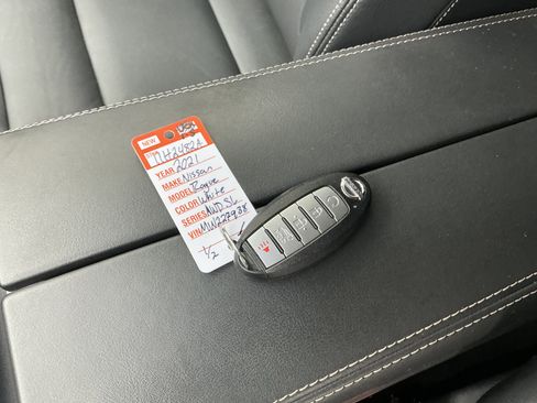 Used 2021 Nissan Rogue SL w/ Premium Package image 8