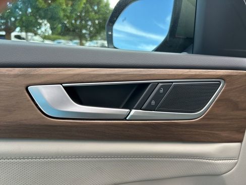 New 2026 Volkswagen Atlas SE image 18