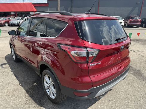 Used 2018 Ford Escape SEL image 2