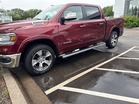 Used 2022 RAM 1500 Laramie AWD/4WD image 9
