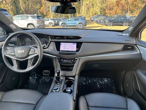 Used 2025 Cadillac XT5 Sportv w/ LPO, Floor Liner Package image 30