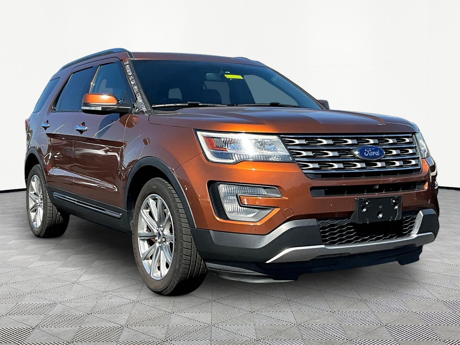 Used 2017 Ford Explorer Limited AWD/4WD image 3