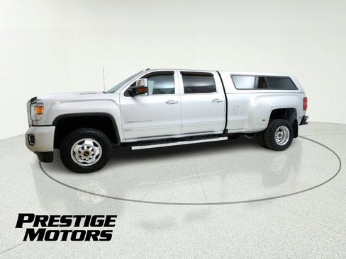 Used 2019 GMC Sierra 3500 Denali AWD/4WD image 3